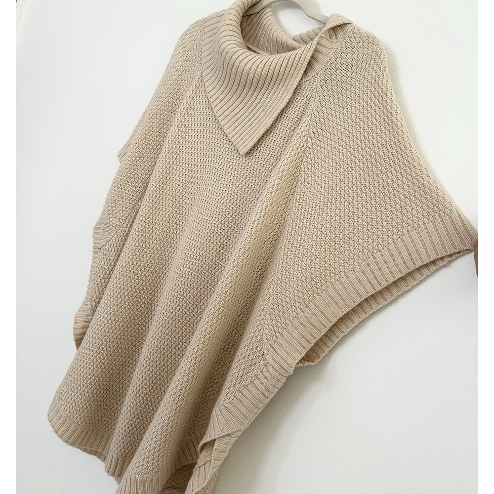 Lane Bryant Women's 14/20 Beige Wool Blend Split Neck Artsy Poncho Sweater NWT - Picture 3 of 16